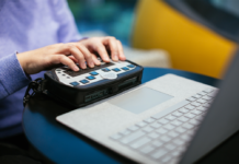 Κατακόρυφα αυξήθηκε κατά την πανδημία η αναζήτηση τεχνολογικών εργαλείων για την προσβασιμότητα ατόμων με αναπηρία (εικόνες)