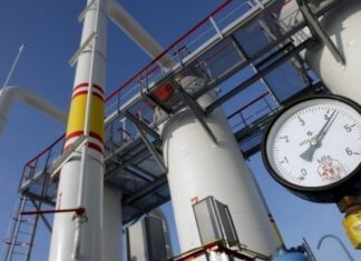 Οι υπουργοί Ενέργειας της ΕΕ συζητούν την πλήρη απαγόρευση εισαγωγών φυσικού αερίου και πετρελαίου από τη Ρωσία