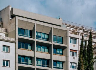 Intrakat: Εντυπωσιακή αναδιαμόρφωση πολυώροφου κτηρίου γραφείων στο κέντρο της Αθήνας