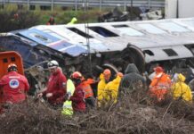 Νέα προθεσμία για αύριο έλαβε για να απολογηθεί ο σταθμάρχης της αμαξοστοιχίας στα Τέμπη