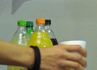 Μόνιμα στον μειωμένο συντελεστή ΦΠΑ 13% τα μη αλκοολούχα ποτά