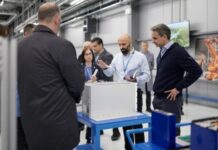 Το συγκρότημα του Ομίλου Sunlight και τη μονάδα Θερμοκηπίων Θράκης επισκέφθηκε ο Μητσοτάκης