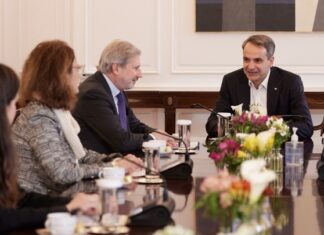 Συνάντηση Μητσοτάκη-Χαν Το νέο δημοσιονομικό πλαίσιο θα πρέπει να παρέχει επαρκή περιθώρια για την αντιμετώπιση έκτακτων αναγκών