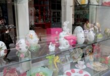 Σε πασχαλινούς ρυθμούς η αγορά – Σε ισχύ το εορταστικό ωράριο λειτουργίας των καταστημάτων