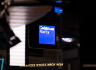Goldman Sachs: H Ελλάδα βρίσκεται ένα βήμα μακριά από την ανάκτηση της επενδυτικής βαθμίδας