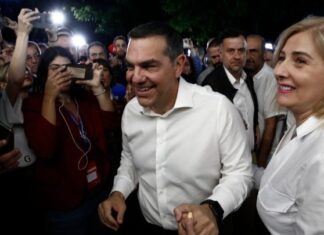 Στην Κουμουνδούρου ο Αλ. Τσίπρας