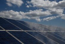 ΔΕΗ: Στο 50% του δυναμικού παραγωγής οι ανανεώσιμες πηγές – Νέο πρόγραμμα επαναγοράς μετοχών