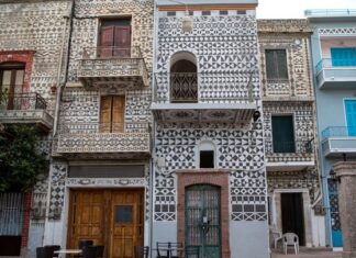 Χίος, η «άγνωστη αριστοκράτισσα του Αιγαίου» είναι sold out το καλοκαίρι