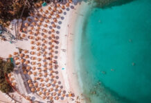 Τούρκοι τουρίστες «πλημμυρίζουν» μετά από επτά χρόνια τις ακτές της Θάσου