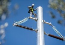 ΕΕΤΤ: Υποχώρηση τζίρου στις τηλεπικοινωνίες το 2024, αλλά άλμα επενδύσεων 10%