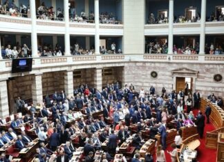 Με 249 ψήφους επανεκλέχθηκε Πρόεδρος της Βουλής ο Κ. Τασούλας