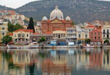 Συνεχείς οι αφίξεις τουριστών στα νησιά του βόρειου Αιγαίου από τα τουρκικά παράλια