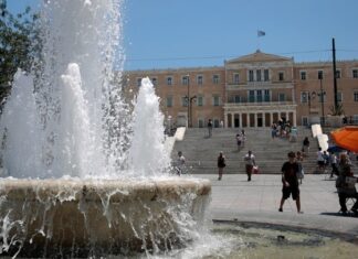 ΥΠΕΣ: Μέτρα προστασίας των δημοσίων υπαλλήλων και ωράριο λειτουργίας τις ημέρες του καύσωνα