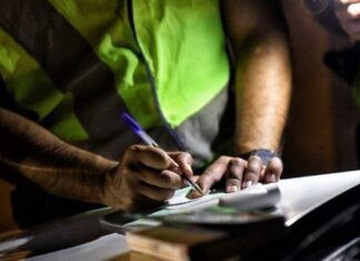 ΑΑΔΕ: Πάνω από 100 παραβάσεις σε μία εβδομάδα σε επιχειρήσεις δημοφιλών τουριστικών προορισμών