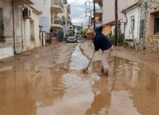 Πρόγραμμα εκπτώσεων προϊόντων για τους πλημμυροπαθείς του Θεσσαλικού κάμπου από τις επιχειρήσεις ζήτησε ο πρωθυπουργός