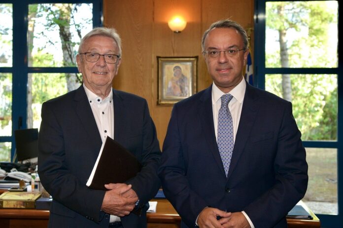 17E0E0D9-99D3-4E92-8CE7-469C1B706537