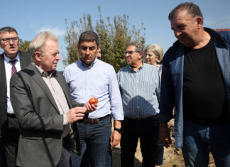 Επίτροπος Γεωργίας ΕΕ: Θα κάνω ό,τι μπορώ για να βρούμε διαθέσιμους πόρους για τη στήριξη των παραγωγών στη Θεσσαλία