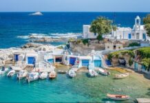 Τα νησιά των Κυκλάδων προβάλλει με σειρά δημοσιευμάτων η βρετανική Express