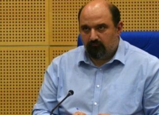 Χρ. Τριαντόπουλος: Προσαρμογή της στεγαστικής συνδρομής στις ιδιαιτερότητες της πλημμύρας της Θεσσαλίας με αύξηση της κρατικής αρωγής