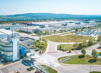 Τo γκρουπ BMW θα επενδύσει περισσότερα από 100 εκατομμύρια ευρώ για τις μπαταρίες στις εγκαταστάσεις του Wackersdorf