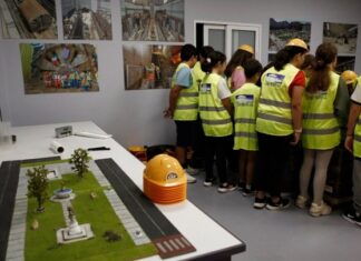 Μαθητές γίνονται μικροί μηχανικοί μέσα από το βιωματικό εκπαιδευτικό πρόγραμμα «Το μετρό στο Γαλάτσι»