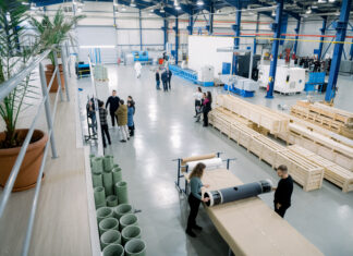 Στρατηγική συνεργασία στη Γερμανία, κοινοπραξία με ινδική εταιρεία και στελέχη από τη Δανία στην B&T Composites στη Φλώρινα