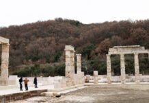 Τα εμβληματικά έργα αναστήλωσης σε Αιγές και Φιλίππους ενισχύουν τον πολιτιστικό τουρισμό στη Β. Ελλάδα