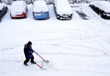 Φινλανδία: Οι πολικές θερμοκρασίες παγώνουν ακόμα και το βραστό νερό