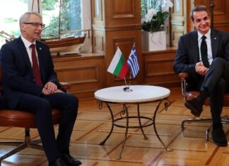 Συμφωνία Μητσοτάκη-Ντενκόφ για συνεργασία σε ενέργεια και μεταφορές