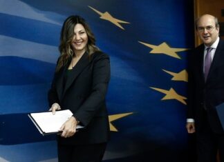 Αύξηση επιδόματος γέννησης από τα 2.000 ευρώ στα 2.400 ευρώ για το πρώτο παιδί και περαιτέρω ενισχύσεις για τα επόμενα