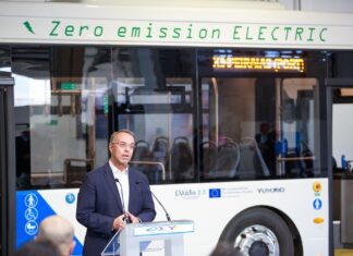 Παρουσίαση του πρώτου ηλεκτρικού λεωφορείου – Τέλος Απριλίου στους δρόμους της Αθήνας και της Θεσσαλονίκης τα 250 ηλεκτρικά λεωφορεία