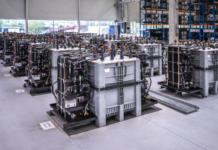 Η Mercedes Benz προχωρά σε συνεργασία με τη CMBlu Energy για την προμήθεια συστημάτων αποθήκευσης ενέργειας