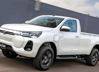 Ηλεκτρικό Hilux ετοιμάζεται να βγάλει η Toyota