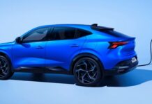 Το νέο κινητήριο σύνολο E-Tech plug-in hybrid προσφέρει στο Renault Rafale 300 ίππους και μόνιμη τετρακίνηση