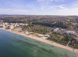 ΤΑΙΠΕΔ: Τρεις προσφορές για την αξιοποίηση του ακινήτου «Ακτή και Camping Αγίας Τριάδας»