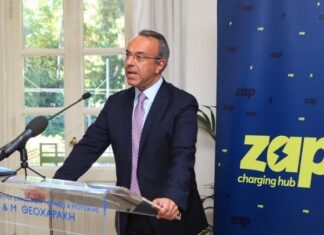 Χρ. Σταϊκούρας: «Επιπλέον κίνητρα στους αυτοκινητιστές για ηλεκτρικά οχήματα ταξί»