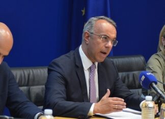 Χρ. Σταϊκούρας: Αυξάνεται έως και τις 11.000 ευρώ η επιδότηση για φυσικά πρόσωπα στο πρόγραμμα «Κινούμαι Ηλεκτρικά 3»