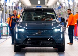 Η Volvo ξεκινά την παραγωγή του αμιγώς ηλεκτρικού SUV EX90