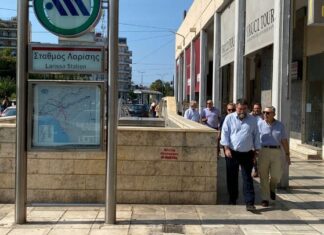 Αυτοψία του υφ. Υποδομών και Μεταφορών Β. Οικονόμου στους σταθμούς Αθηνών και Αχαρνών του ΟΣΕ