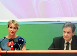 Επιδότηση στα οικιακά τιμολόγια Αυγούστου με φόρο στο φυσικό αέριο ηλεκτροπαραγωγής