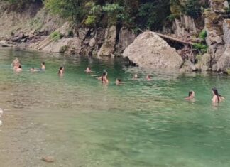 ΑΦΙΕΡΩΜΑ: Η παραλία του Δήμου Μετεώρων, γνωστή ως «πλαζ Αλέκος», σε υψόμετρο 1.000 μέτρων