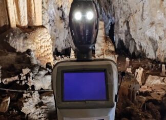 Το hi-tech σπήλαιο της Αλιστράτης και το ρομπότ Περσεφόνη που μιλάει και Ποντιακά
