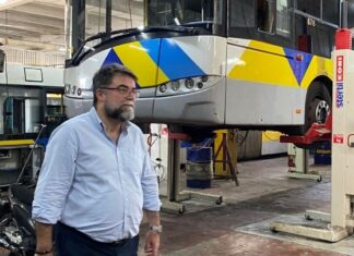 Βασίλης Οικονόμου: Ανατάχθηκαν 10 λεωφορεία και επιστρέφουν στους δρόμους της Αθήνας