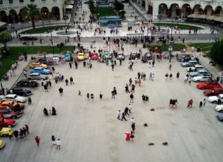 Παρέλαση «σκαραβαίων» με αφορμή την 88η ΔΕΘ