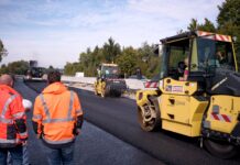 Ρομπότ στην Αυστρία αναλαμβάνουν την ασφαλτόστρωση δρόμων