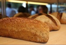 ΒΕΑ: Το φρέσκο ψωμί στην Ελλάδα, παραμένει από το 2020 το 2ο φθηνότερο στην Ευρώπη