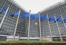 Η Κομισιόν ενέκρινε το Ευρωπαϊκό Σύμφωνο για τους Ωκεανούς, ώστε «οι ωκεανοί να είναι υγιείς, η γαλάζια οικονομία ανταγωνιστική, και οι παράκτιες κοινότητες να ευημερούν»