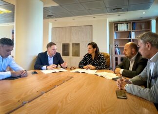 Το σύστημα κατάταξης των ξενοδοχείων στη συνάντηση Κεφαλογιάννη με τον πρόεδρο του ΤΕΕ, τον πρόεδρο του ΞΕΕ και τον γγ του ΕΟΤ