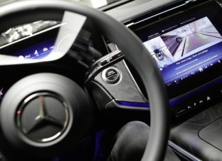 Η Mercedes βελτιώνει το σύστημα αυτοματοποιημένης στάθμευση