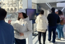 Περίπτερο πληροφόρησης για το μετρό στην πλατεία Αριστοτέλους